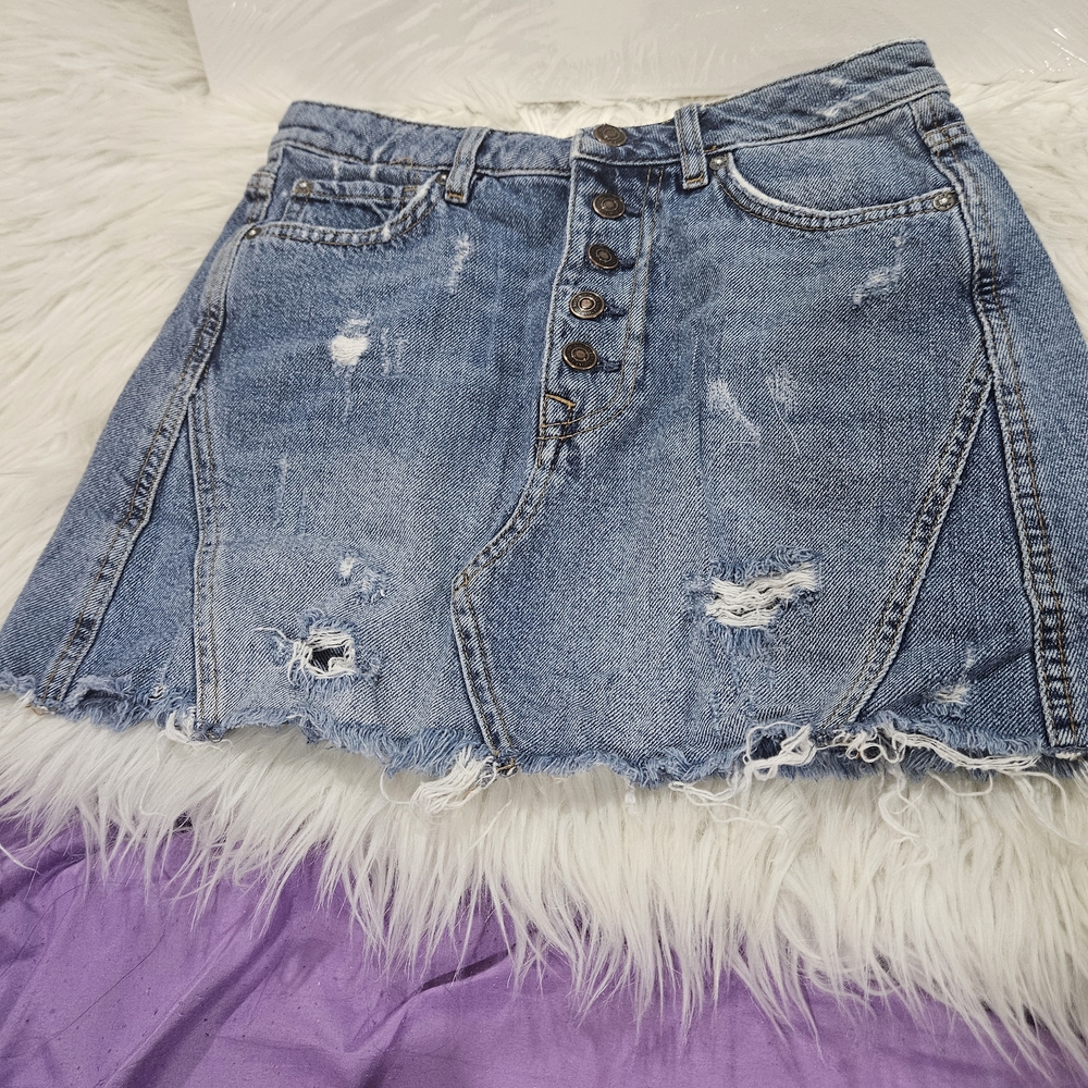 We The Free Distressed Denim Mini Skirt Sz 27